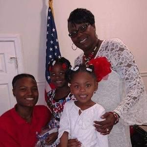 Meet your Posher, Angela